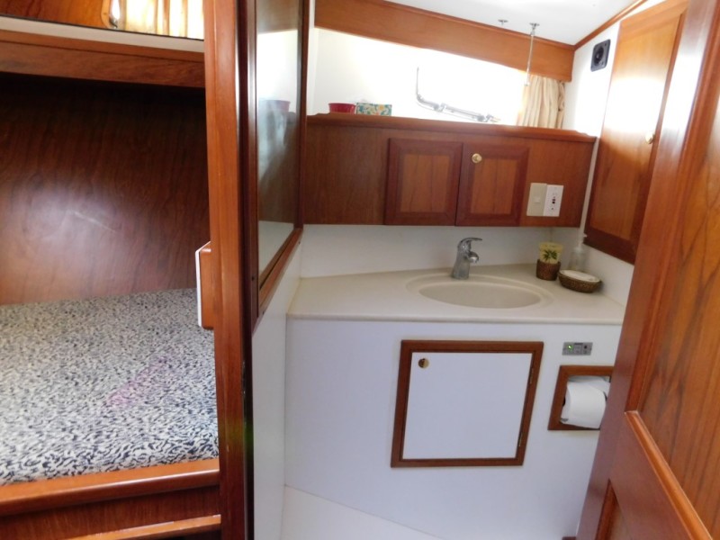 2005 DeFever Cockpit motor yacht