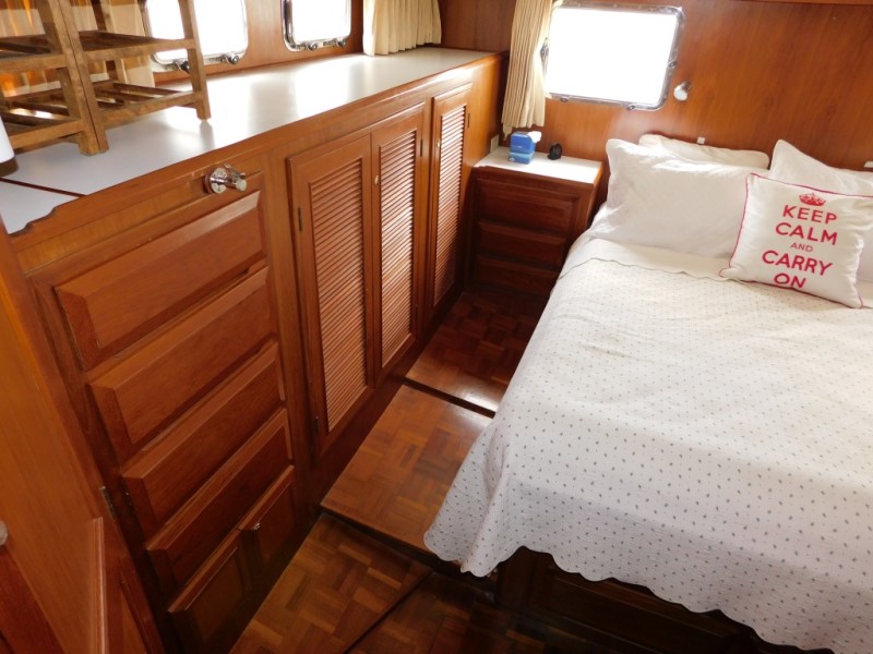 2005 DeFever Cockpit motor yacht