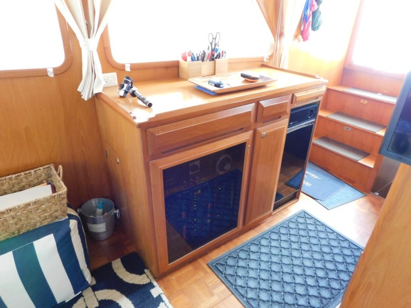 2005 DeFever Cockpit motor yacht