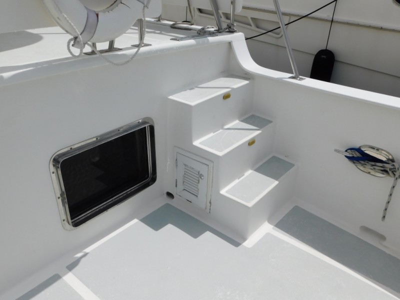 2005 DeFever Cockpit motor yacht