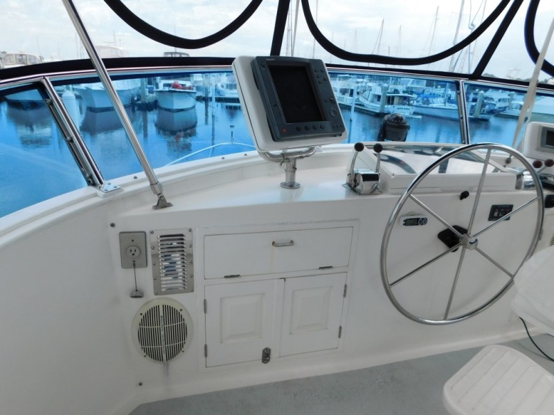 2005 DeFever Cockpit motor yacht