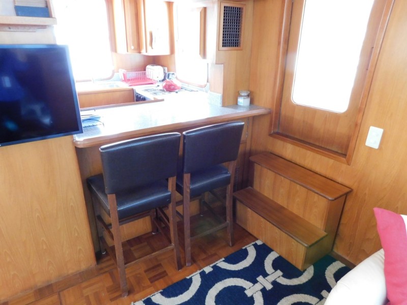 2005 DeFever Cockpit motor yacht