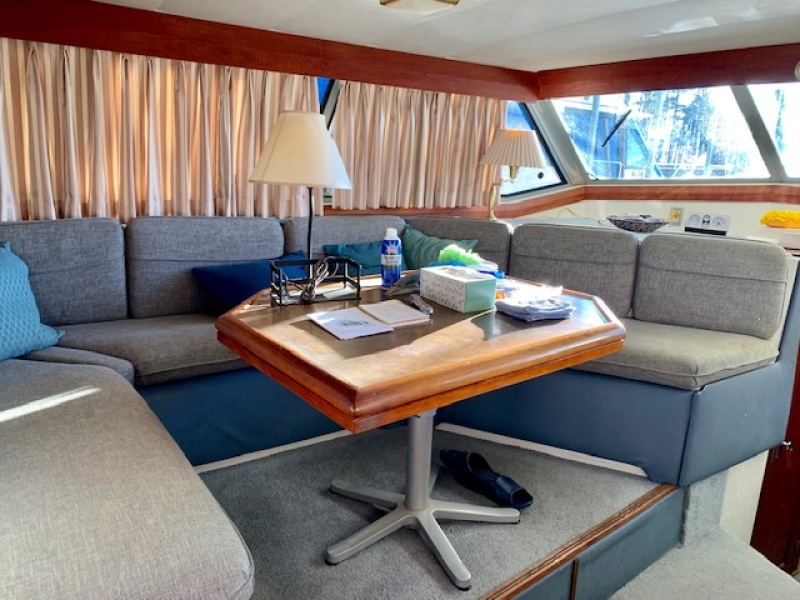 1988 Bayliner 3818