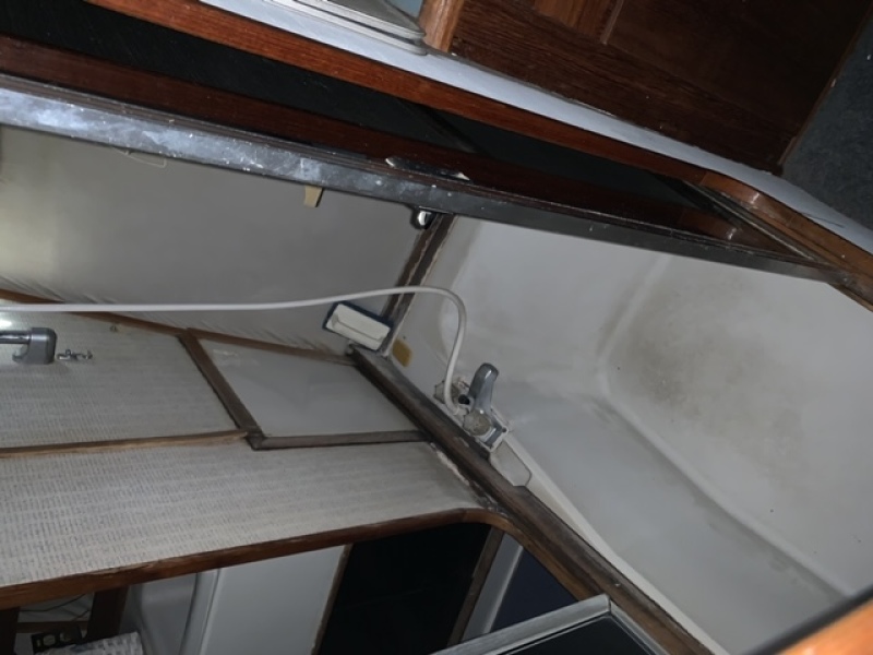 1988 Bayliner 3818