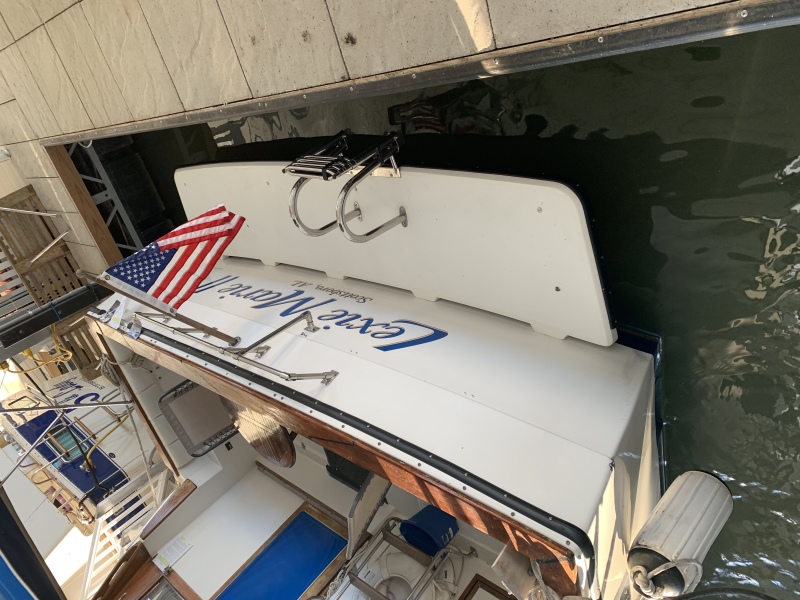 1988 Bayliner 3818