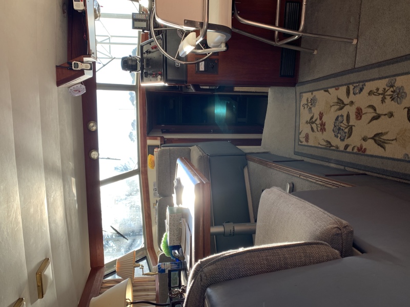 1988 Bayliner 3818