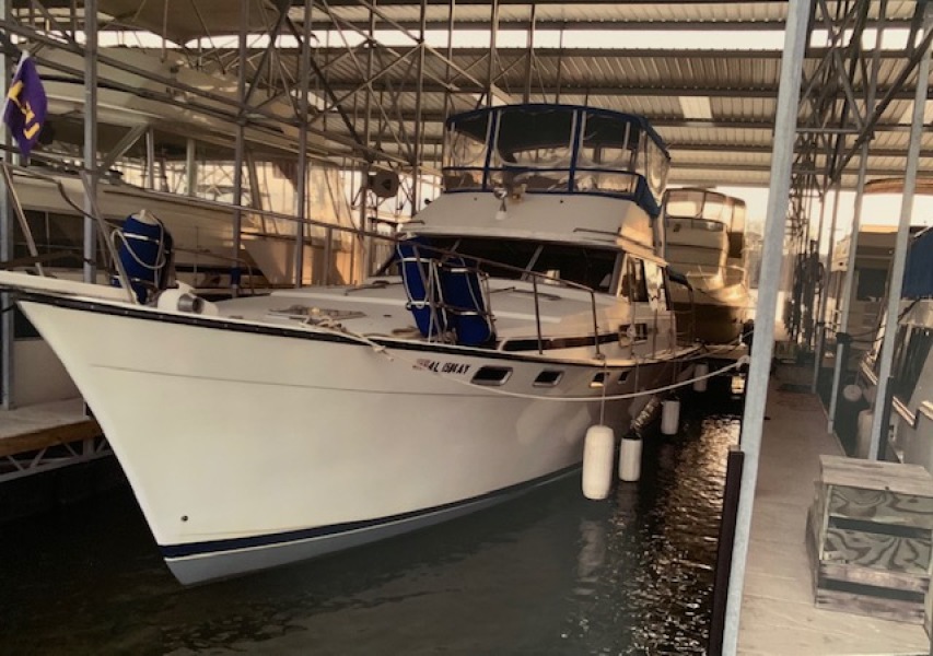 1988 Bayliner 3818