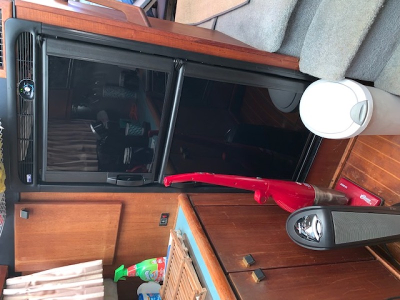 1988 Bayliner 3818