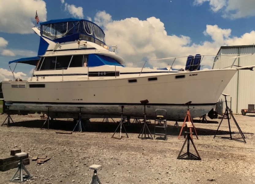 1988 Bayliner 3818