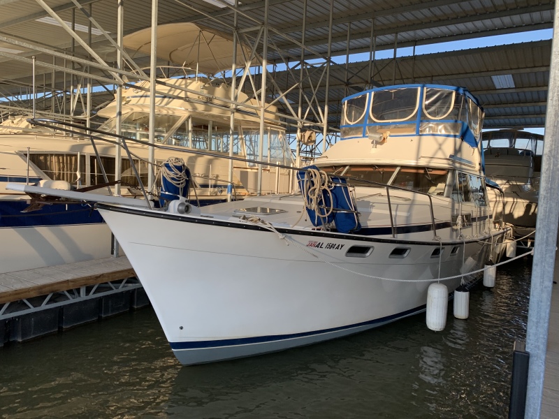 1988 Bayliner 3818