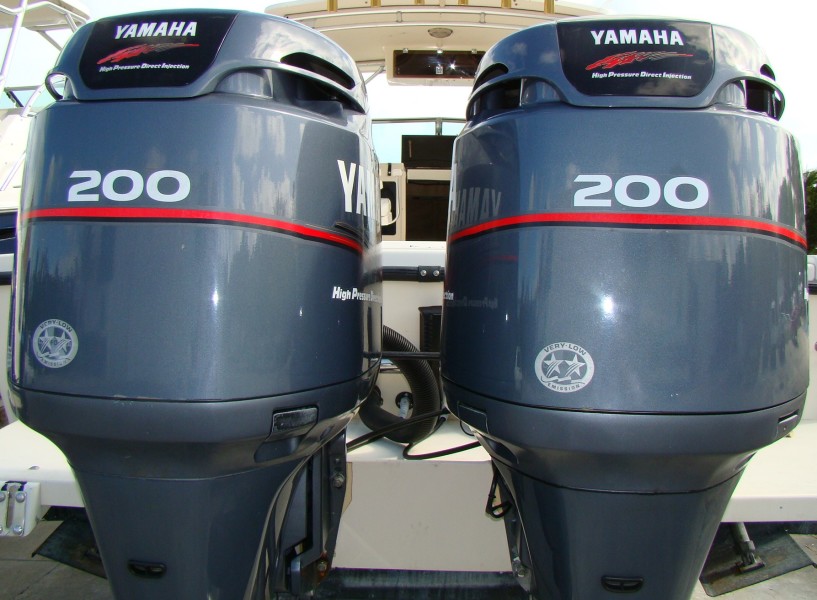 2001 Parker 2510 Deep Vee