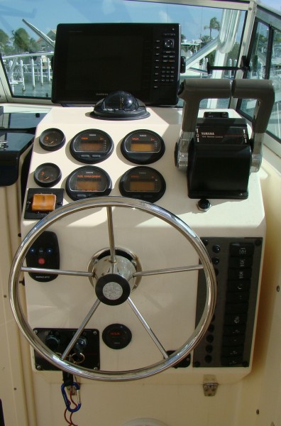 2001 Parker 2510 Deep Vee