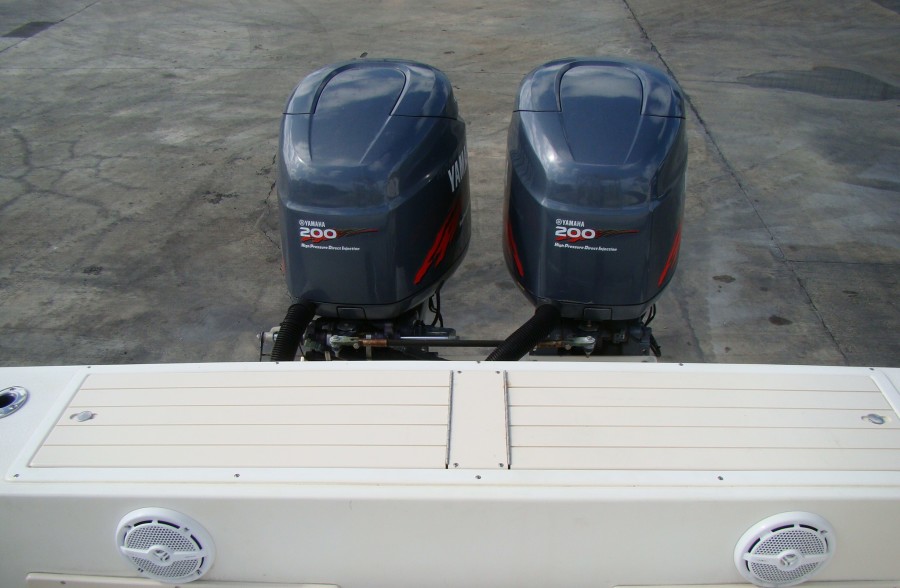 2001 Parker 2510 Deep Vee