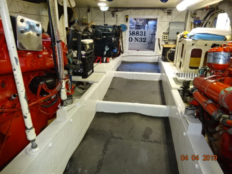 1986 DeFever Raised Pilot House