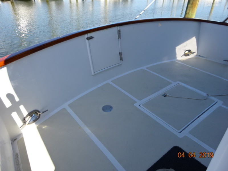 1986 DeFever Raised Pilot House