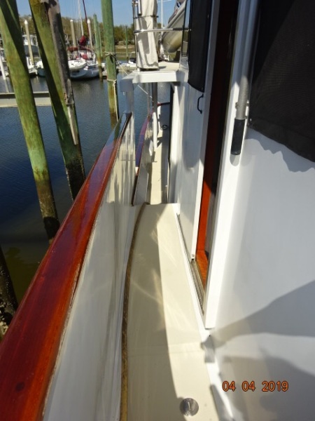 1986 DeFever Raised Pilot House