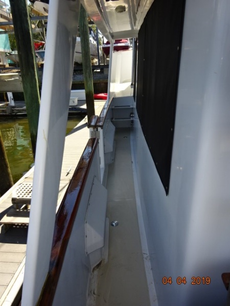 1986 DeFever Raised Pilot House