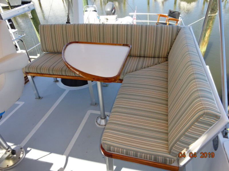 1986 DeFever Raised Pilot House