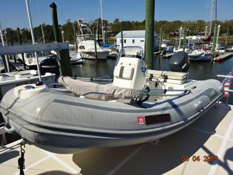 1986 DeFever Raised Pilot House