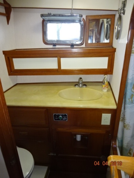 1986 DeFever Raised Pilot House