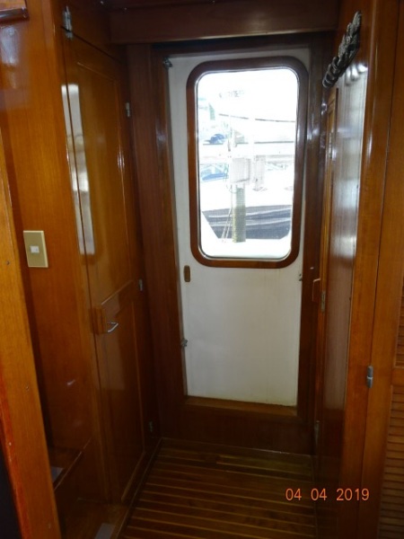 1986 DeFever Raised Pilot House