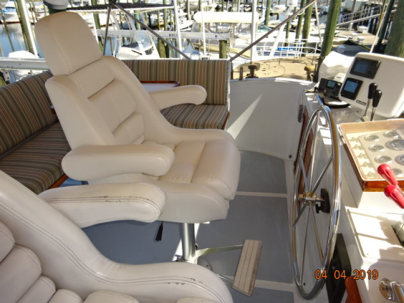 1986 DeFever Raised Pilot House