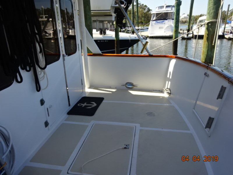 1986 DeFever Raised Pilot House