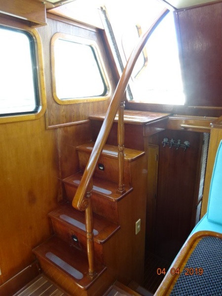 1986 DeFever Raised Pilot House