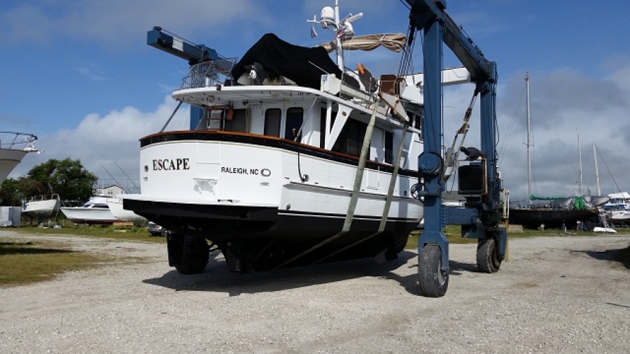 1986 DeFever Raised Pilot House