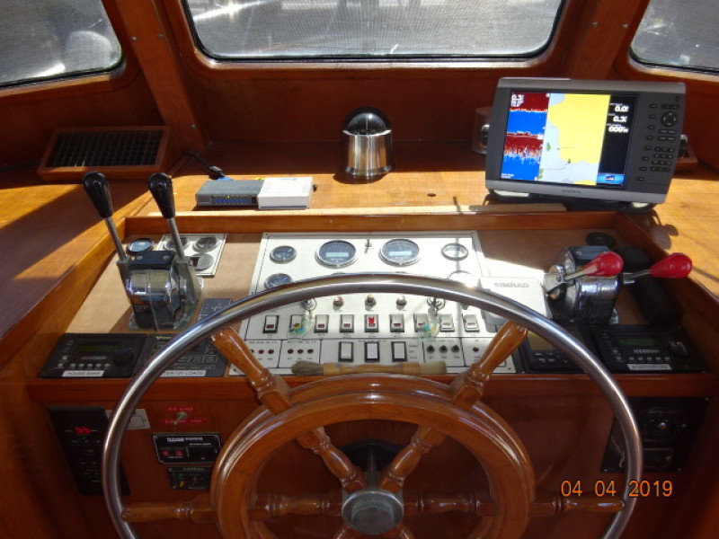 1986 DeFever Raised Pilot House