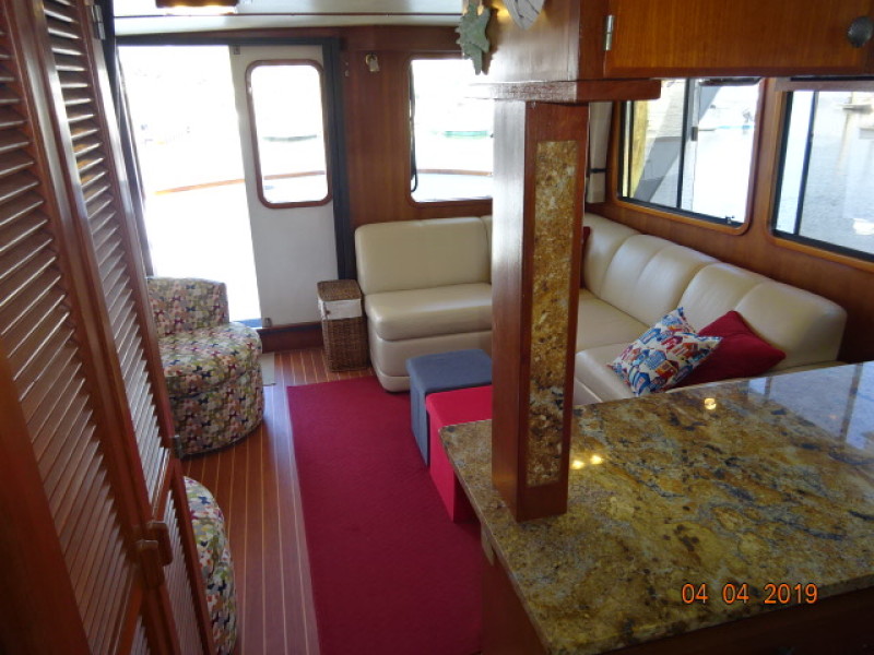 1986 DeFever Raised Pilot House