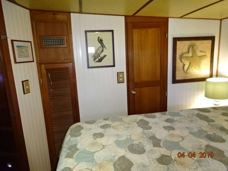 1986 DeFever Raised Pilot House