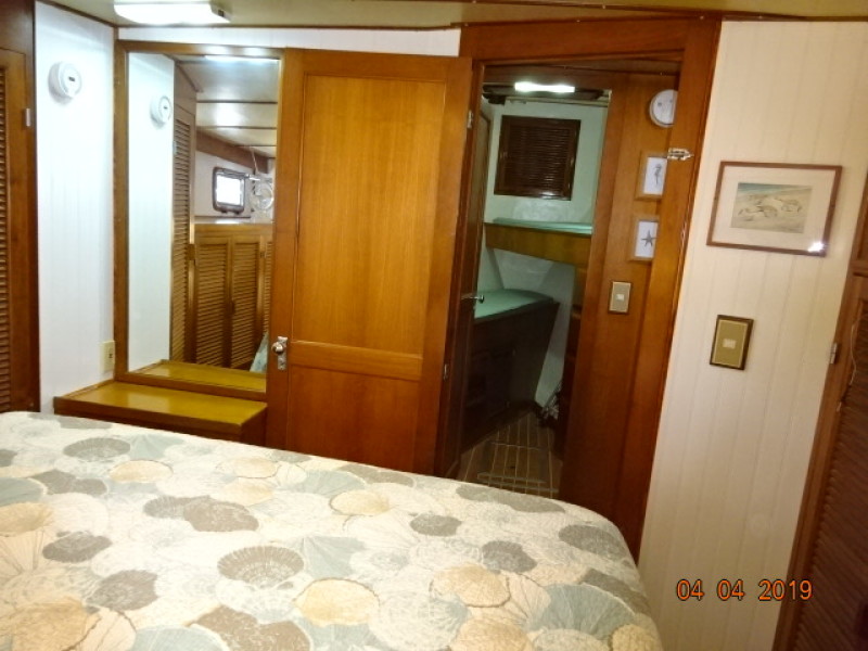 1986 DeFever Raised Pilot House