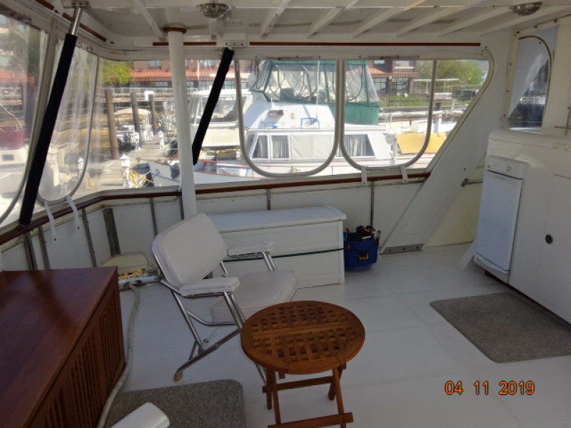 1985 Jefferson motor yacht