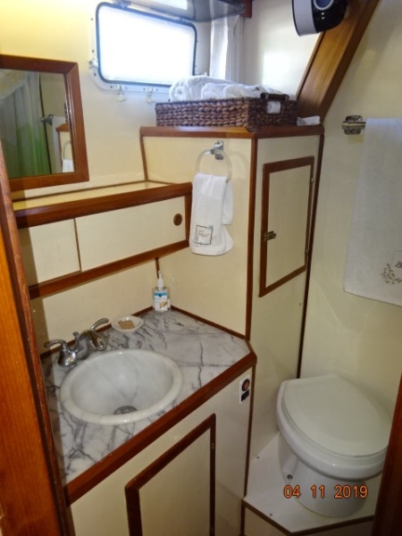 1985 Jefferson motor yacht