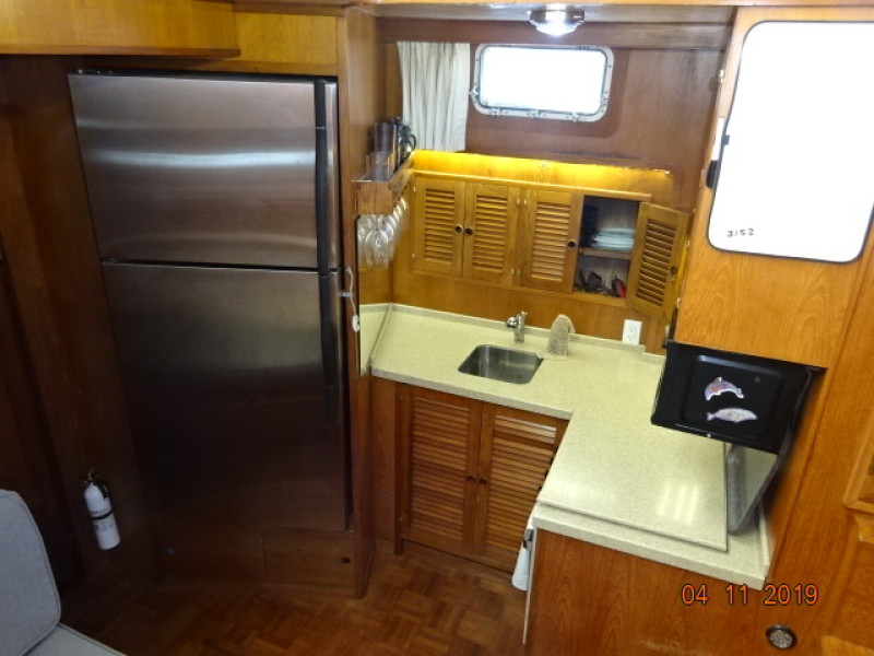1985 Jefferson motor yacht