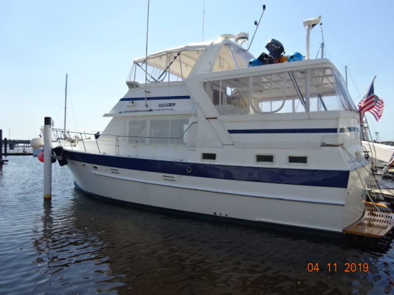 1985 Jefferson motor yacht