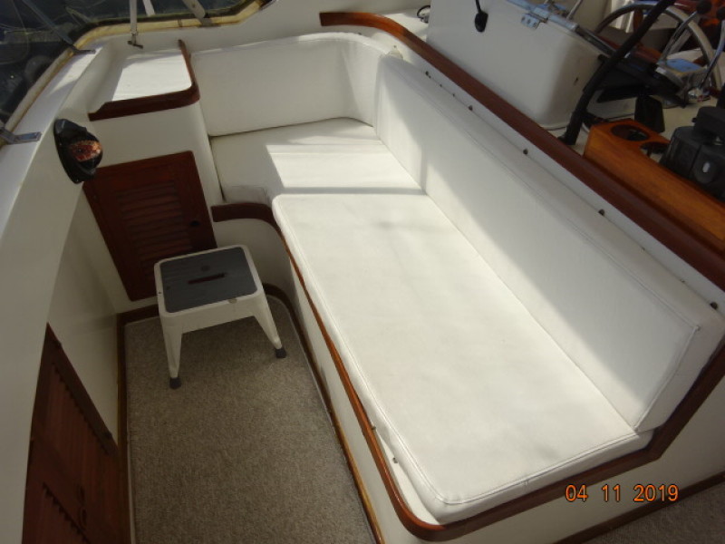 1985 Jefferson motor yacht