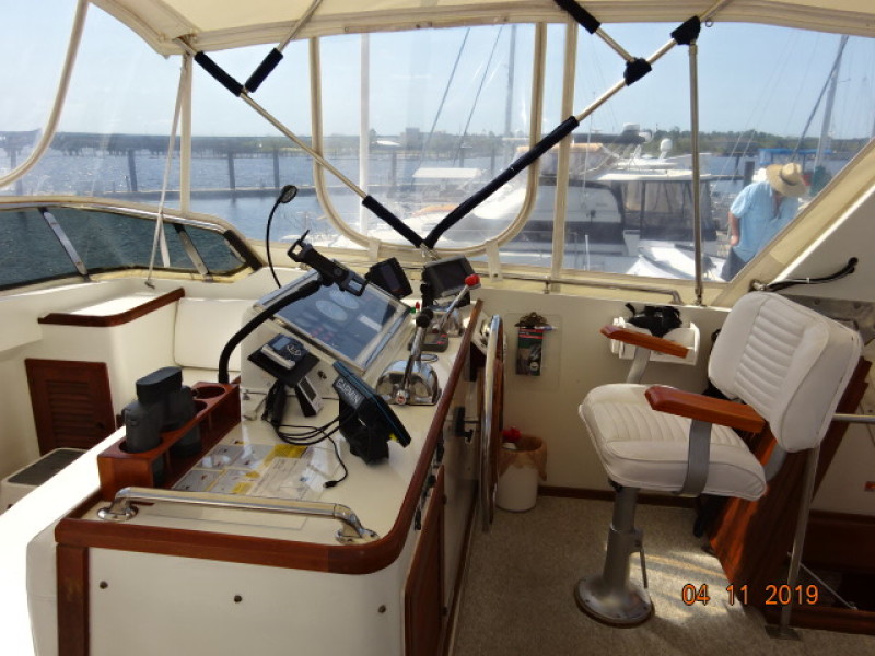 1985 Jefferson motor yacht