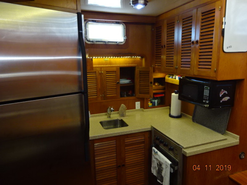 1985 Jefferson motor yacht