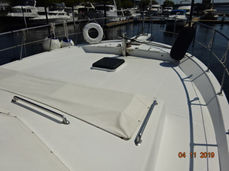 1985 Jefferson motor yacht