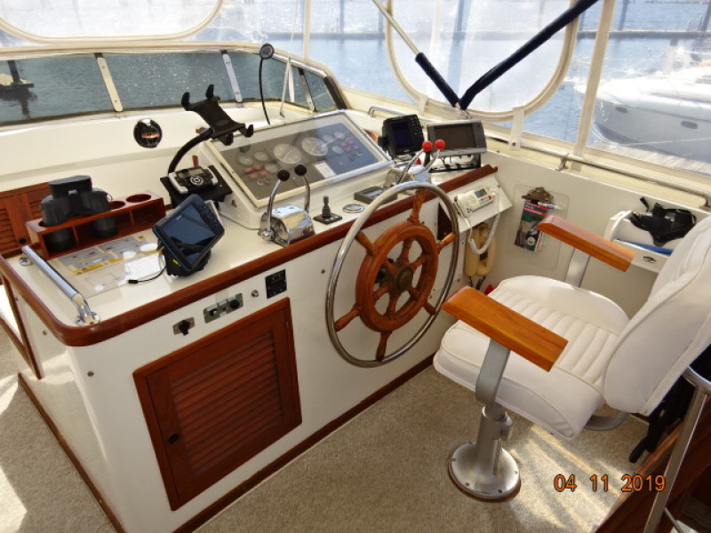 1985 Jefferson motor yacht