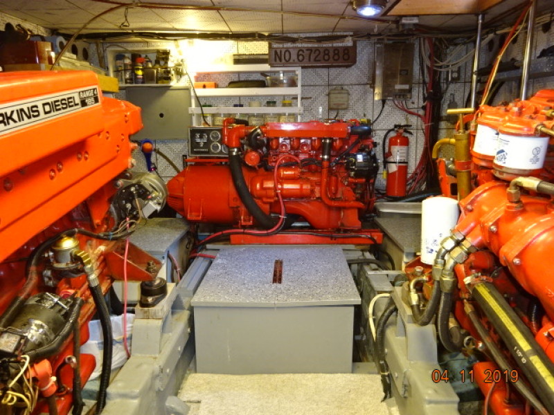 1985 Jefferson motor yacht