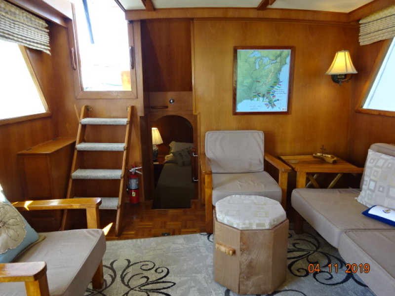 1985 Jefferson motor yacht