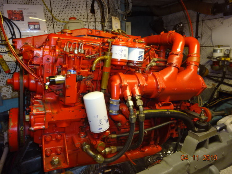 1985 Jefferson motor yacht