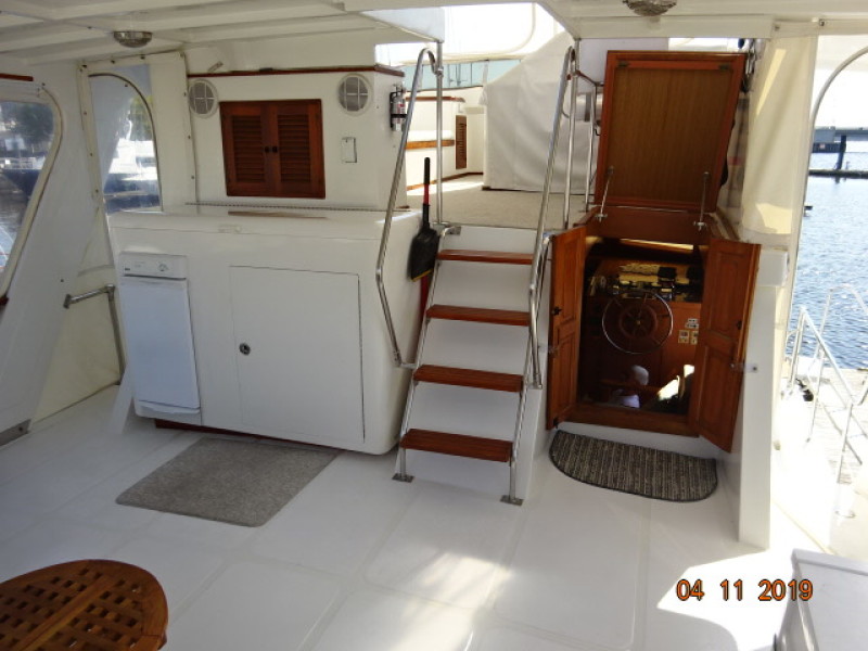 1985 Jefferson motor yacht