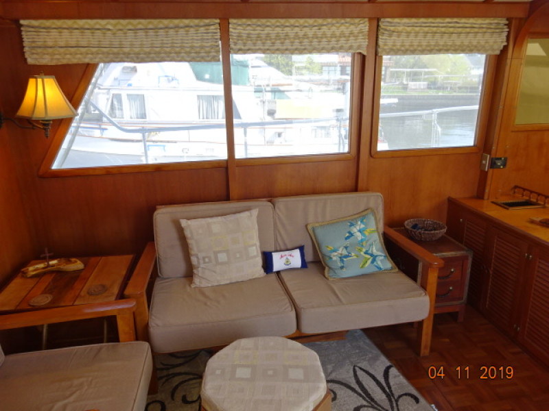 1985 Jefferson motor yacht