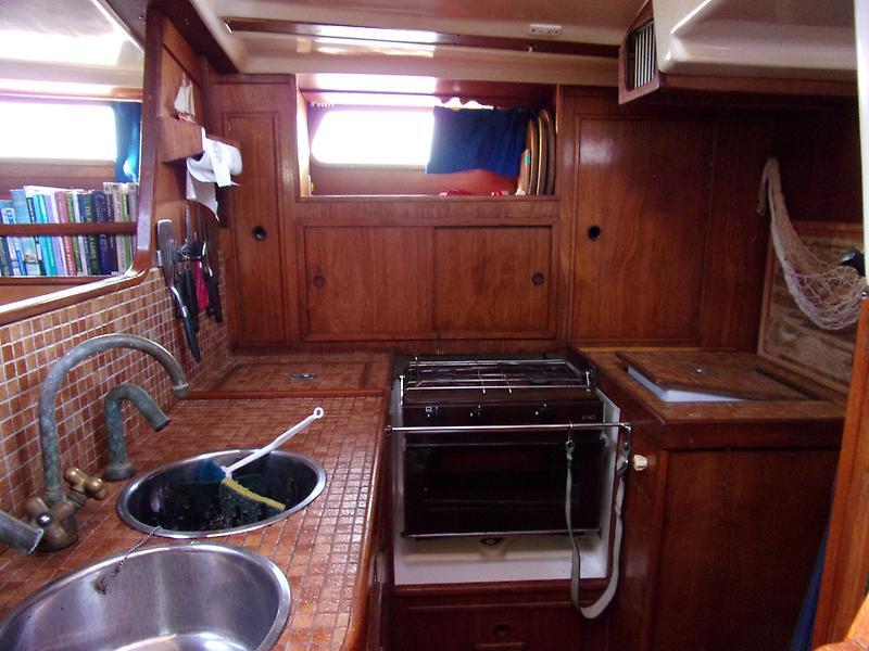 1984 Wauquiez Amphitrite Ketch