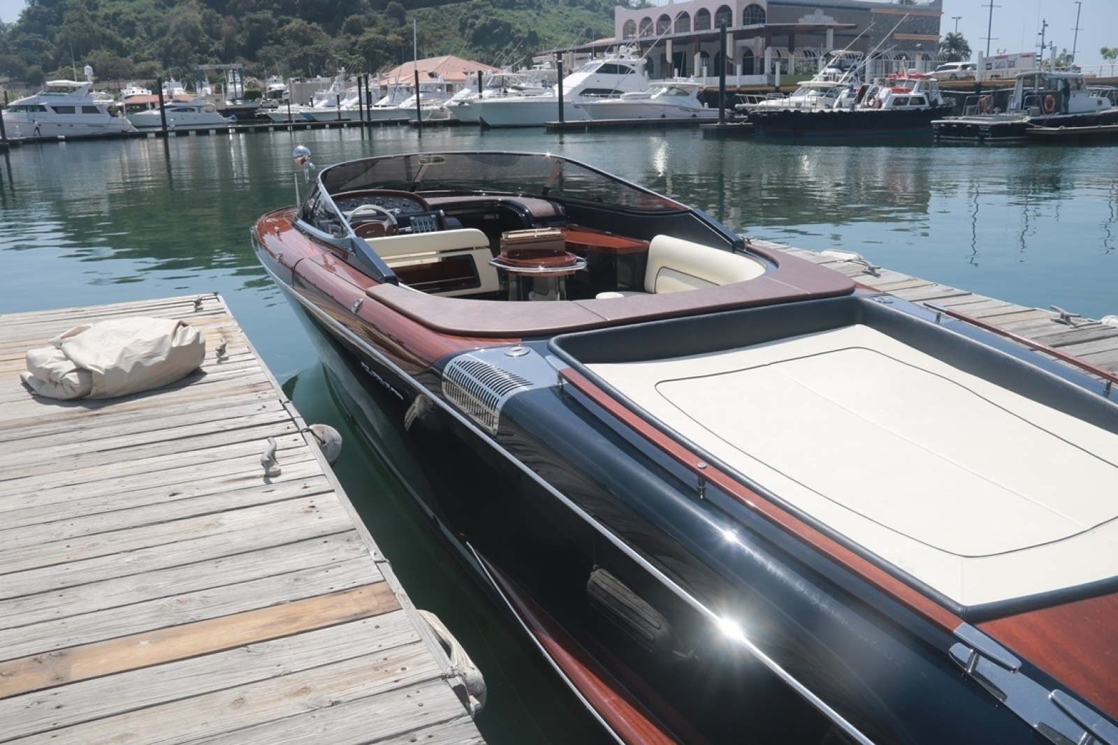 BABY SHA  33ft Riva Yacht For Sale