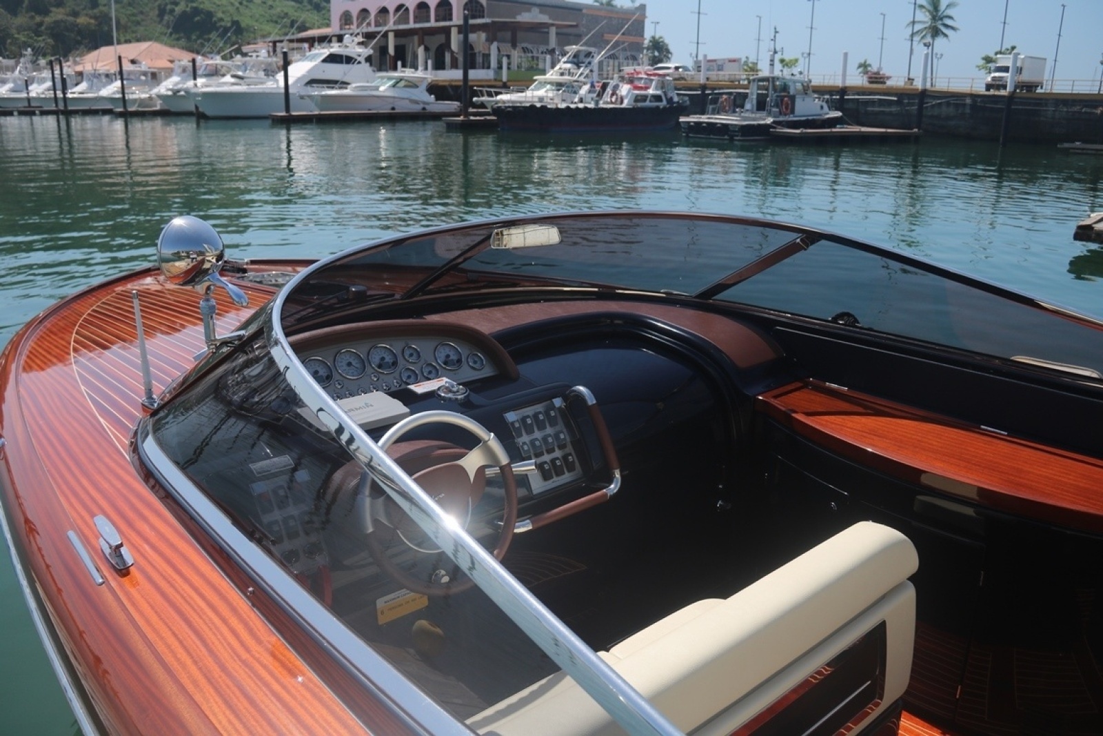 BABY SHA  33ft Riva Yacht For Sale